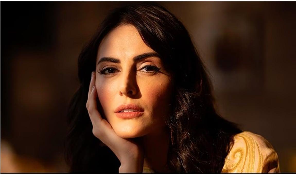 Mandana Karimi Announces Return to Iran After 16 Years in India